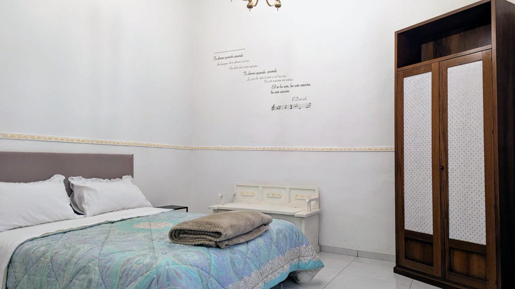 A Casa E Margari Apartment Napoli Bagian luar foto
